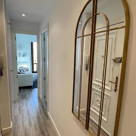 Urban By Unique Apartment Burgo